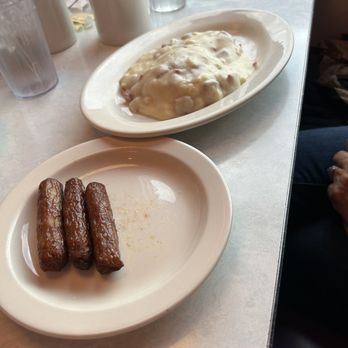 Plum Crazy Diner - Sausages and chipped beef over biscuits - New American Near Me - Westminster, Maryland Plum Crazy Diner - Sausages and chipped beef over biscuits - New American Near Me - Westminster, Maryland