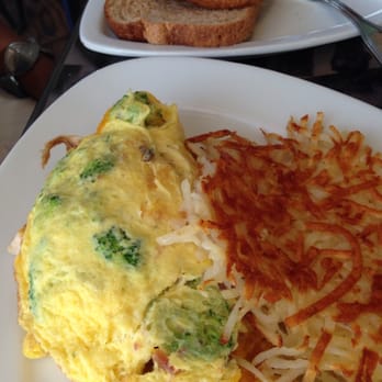 KC's American Kitchen - CATHY'S FAVORITE omelette ( chicken, bacon, broccoli & cheese) with wheat toast - American Near Me - Windsor, California KC's American Kitchen - CATHY'S FAVORITE omelette ( chicken, bacon, broccoli & cheese) with wheat toast - American Near Me - Windsor, California