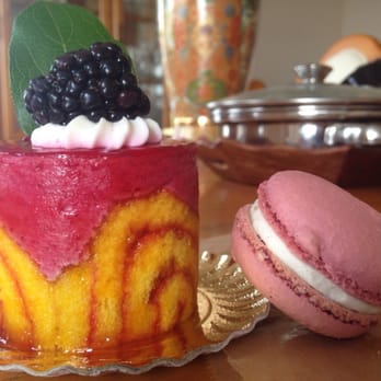 Lana's Dazzling Desserts - Desserts Near Me - Wheeling, Illinois
