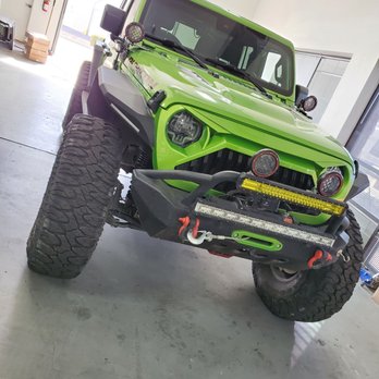 Venture Off-Road - Getting a little more wheel Clarence for those big obstacles... - Auto Customization Near Me - Scottsdale, Arizona