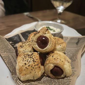 Society Swan - Wagyu Pigs in a Blanket - American Near Me - Scottsdale, Arizona Society Swan - Wagyu Pigs in a Blanket - American Near Me - Scottsdale, Arizona