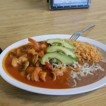 Taco Salsa - It was hard to keep my hands still trying to take this picture. It smelled sooooo good!!! - Mexican Near Me - Portland, Oregon