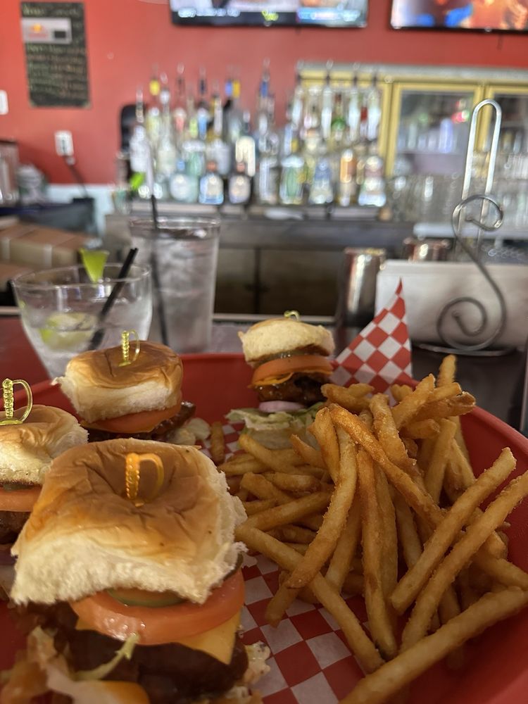 VENUS SPORTS BAR AND GRILL Updated August 2024 5015 Antoine Dr