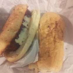 Churrasquinho da República - Salchipão e Pão com Alho. Podia até virar dupla sertaneja. Tá, não...