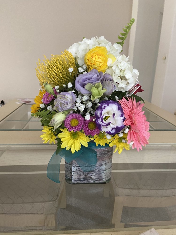 EMMA’S FLOWERS 25 Photos & 18 Reviews Florists 2472 Minton Rd