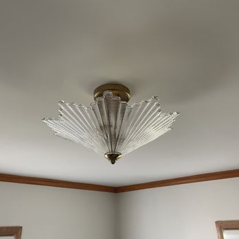 Louie Electric - Bedroom Light Fixture - Electricians Near Me - Los Angeles, California