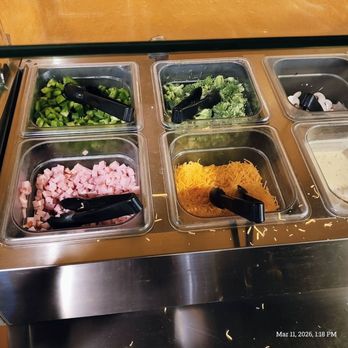 PieTrio's Pizzeria - Middle of salad bar - Pizza Near Me - Longview, Washington