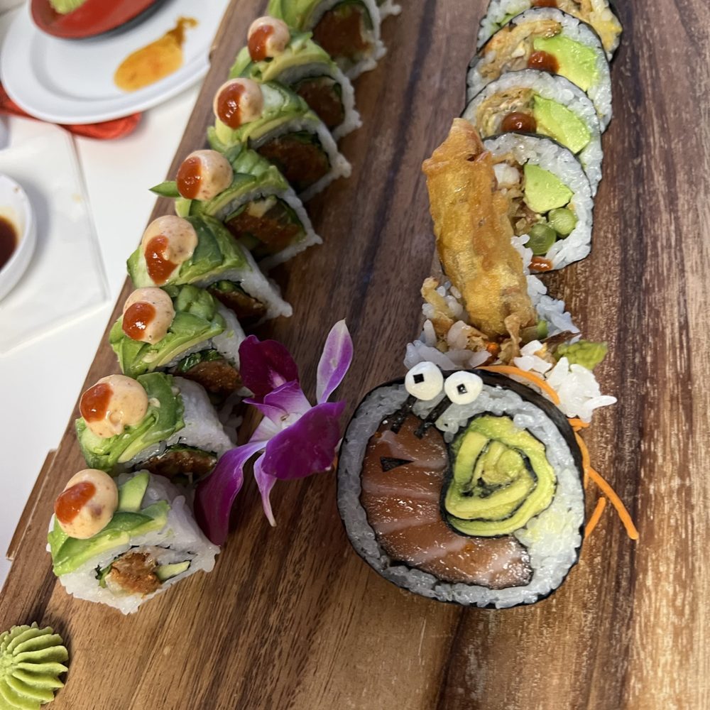 Keyaki Sushi - Fuji Roll - Sushi Bars Near Me - Midvale, Utah Keyaki Sushi - Fuji Roll - Sushi Bars Near Me - Midvale, Utah