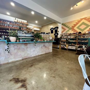 Mañana Venice - Inside from seating area - Coffee & Tea Near Me - Los Angeles, California Mañana Venice - Inside from seating area - Coffee & Tea Near Me - Los Angeles, California