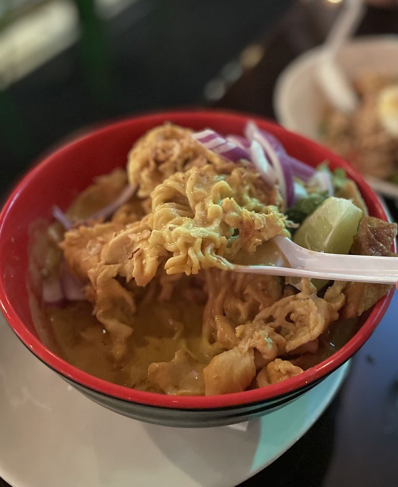 Atchana's Homegrown Thai