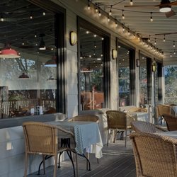 The Back Porch Southern Eats - Outdoor seating area