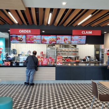 Jollibee - Nice and clean - Fast Food Near Me - Bakersfield, California