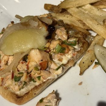 Tuque’s Bar and Grill - Trout melt 9/10 - American Near Me - Snowshoe, West Virginia Tuque’s Bar and Grill - Trout melt 9/10 - American Near Me - Snowshoe, West Virginia