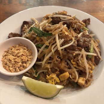 Pai Northern Thai Kitchen - Beef pad Thai - Thai Near Me - Toronto, Ontario Pai Northern Thai Kitchen - Beef pad Thai - Thai Near Me - Toronto, Ontario