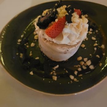 Roy's Waikiki - Waikiki mud pie - Hawaiian Near Me - Honolulu, Hawaii Roy's Waikiki - Waikiki mud pie - Hawaiian Near Me - Honolulu, Hawaii