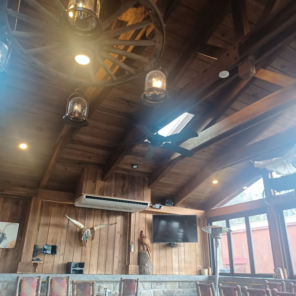 Braddock's Restaurant and Tavern - Inside - Breakfast & Brunch Near Me - Farmington, Pennsylvania Braddock's Restaurant and Tavern - Inside - Breakfast & Brunch Near Me - Farmington, Pennsylvania