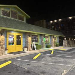 Sandy Springs Mellow Exterior
