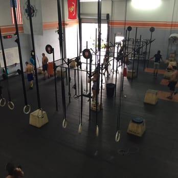 CrossFit Dowtown Miami - Awesome box - Interval Training Gyms Near Me - Miami, Florida