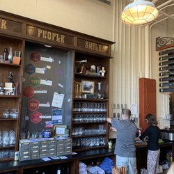 Mechanistic Brewing - Bar area.