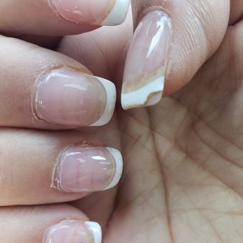 American Nail Spa - Less than a week. Disappointed. - Nail Salons Near Me - Chicago, Illinois