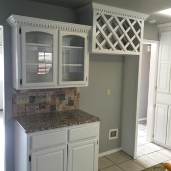 Select Professional Painters - This client wanted a to renew her cabinets, and our professional spray application left them streak free and silky smooth. - Painters Near Me - Fayetteville, Arkansas Select Professional Painters - This client wanted a to renew her cabinets, and our professional spray application left them streak free and silky smooth. - Painters Near Me - Fayetteville, Arkansas