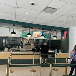 GG’s Chicken Shop - Ordering area