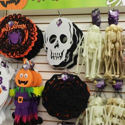 Dollar Tree - Happy Haunting