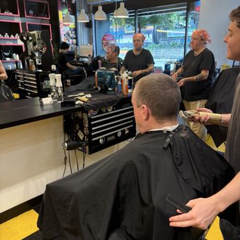 Birds Barbershop - Hair Salons Near Me - Austin, Texas Birds Barbershop - Hair Salons Near Me - Austin, Texas