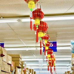 Worlds Most Unusual Dollar Store & More - Chinese/Asian party decorations of all kinds...