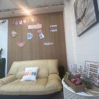 Acrylic Nail Bar - Nail Salons Near Me - La Puente, California