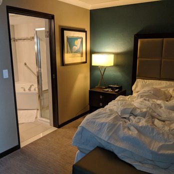 Four Points by Sheraton London - Hotels Near Me - London, Ontario Four Points by Sheraton London - Hotels Near Me - London, Ontario