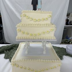 Savvy Cakes and Legendary Sandwiches - Their 50th anniversary cake