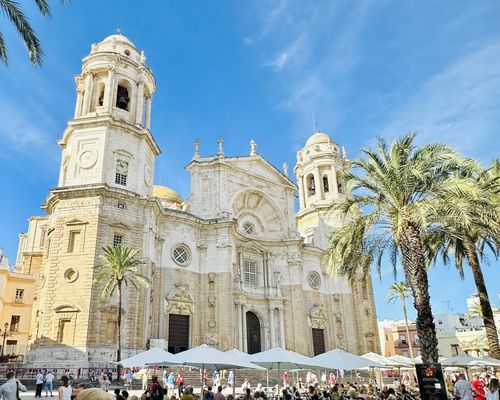 Church Santa Cruz (Old Cadiz Cathedral) by null