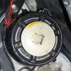 Jiffy Lube - You can obviously see the filter improperly installed.