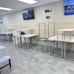 Fast & Fresh Laundry - Folding station