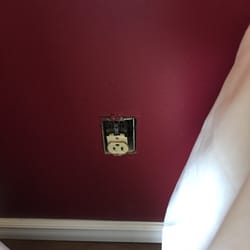 401 Motor Inn - No plug in covers
