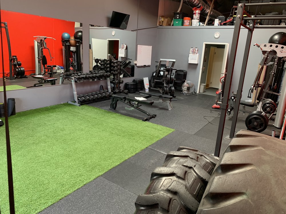 Iron Strength Fitness Logo