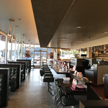 Bob's Big Boy Broiler - American Near Me - Downey, California