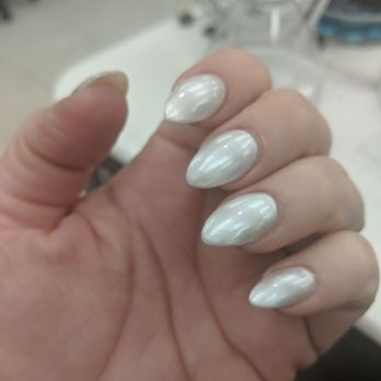 Nail Club - Nail Salons Near Me - Long Beach, California