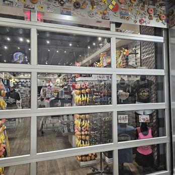 Magnet Max - Souvenir Shops Near Me - Las Vegas, Nevada Magnet Max - Souvenir Shops Near Me - Las Vegas, Nevada
