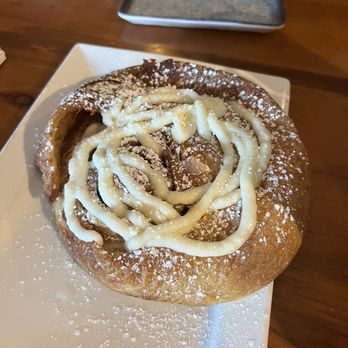 Surfside Rooster - Cinnamon Roll - American Near Me - Ocean City, Maryland Surfside Rooster - Cinnamon Roll - American Near Me - Ocean City, Maryland