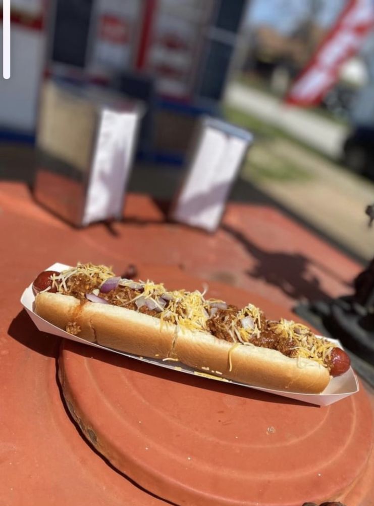 Skelly's famous chili dog