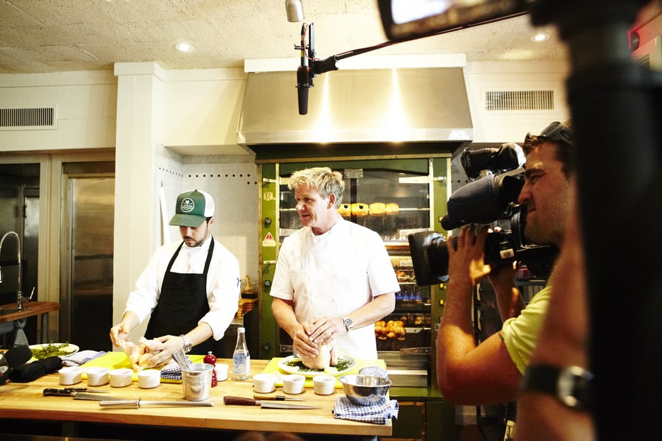 LAURIER BBQ FERMÉ Updated October 2024 42 photos & 37 avis 381