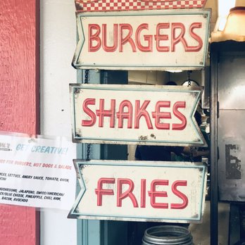 Hal's Hamburgers - Burgers Near Me - Pendleton, Oregon