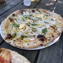 The Lantern - Elote pizza