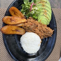 Abuelas Ropa Vieja