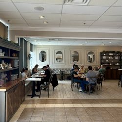European Delights Gourmet Bakery - Seating area