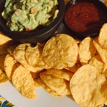 Luna Maya - Spicy Guacamole - Mexican Near Me - Norfolk, Virginia