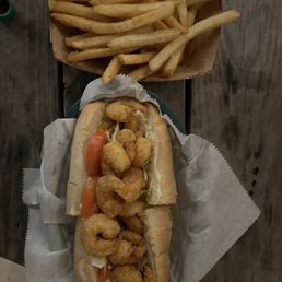 Fried Shrimp Poboy