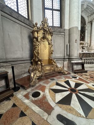 Basilica Santa Maria della Salute by null
